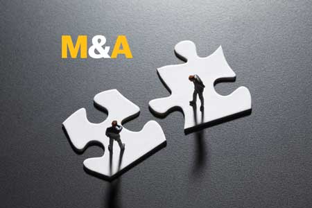 Addressing ethical dilemmas and ensuring integrity throughout the M&A process – M&A Case Studies and Analysis – M&A business mergers