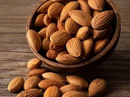 Nutrients found in almonds